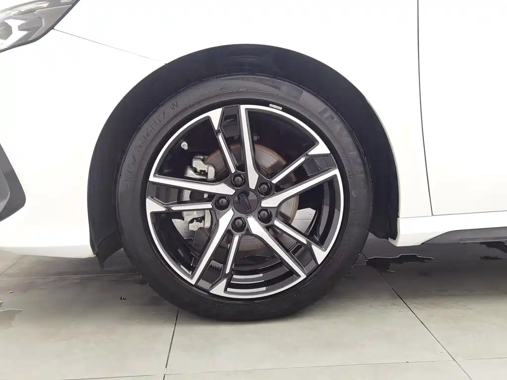 Geely Binrui — миниатюра 17