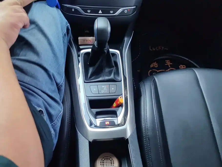 Peugeot 408 — миниатюра 16