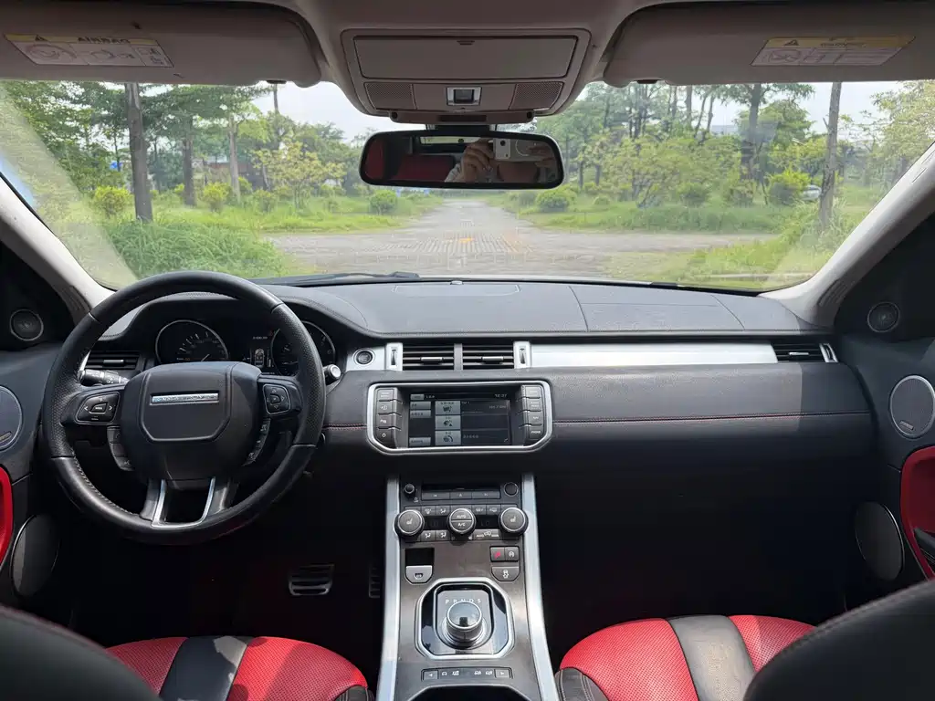 Land Rover Evoque — миниатюра 10