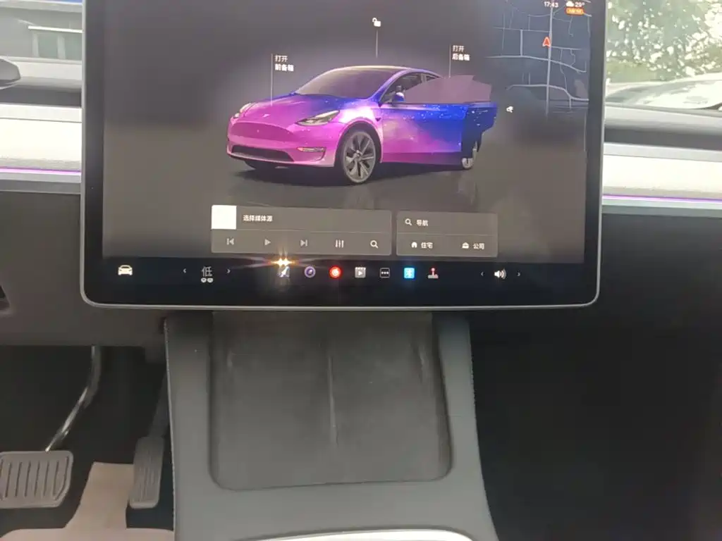 Tesla Model Y — миниатюра 13