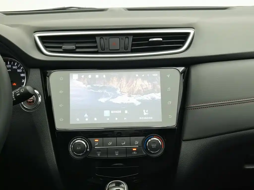 Nissan Qashqai — миниатюра 12