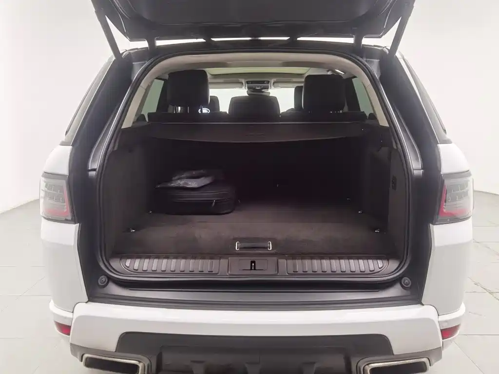 Land Rover Sport PHEV — миниатюра 16