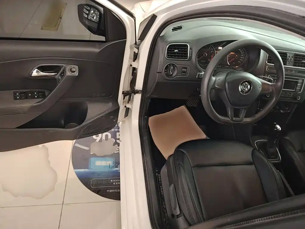 Volkswagen Polo — миниатюра 16