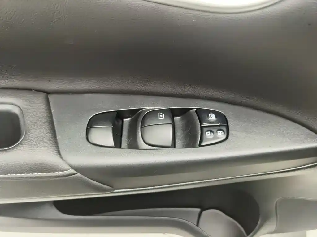 Nissan Sylphy — миниатюра 9