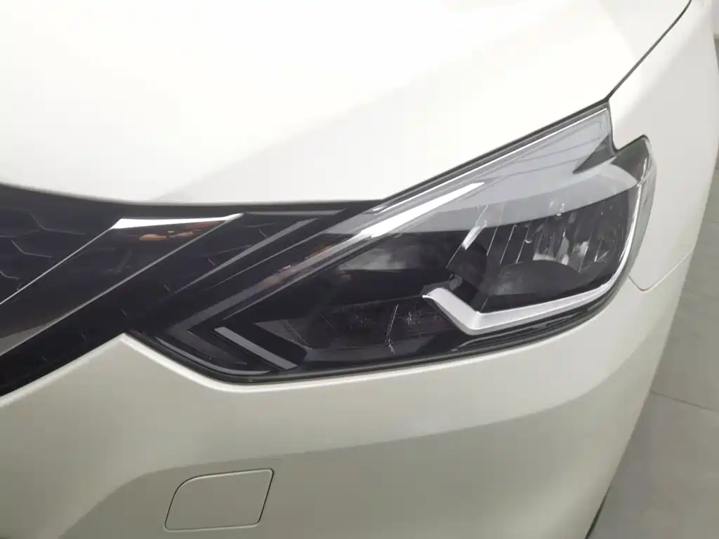 Nissan Sylphy — миниатюра 7
