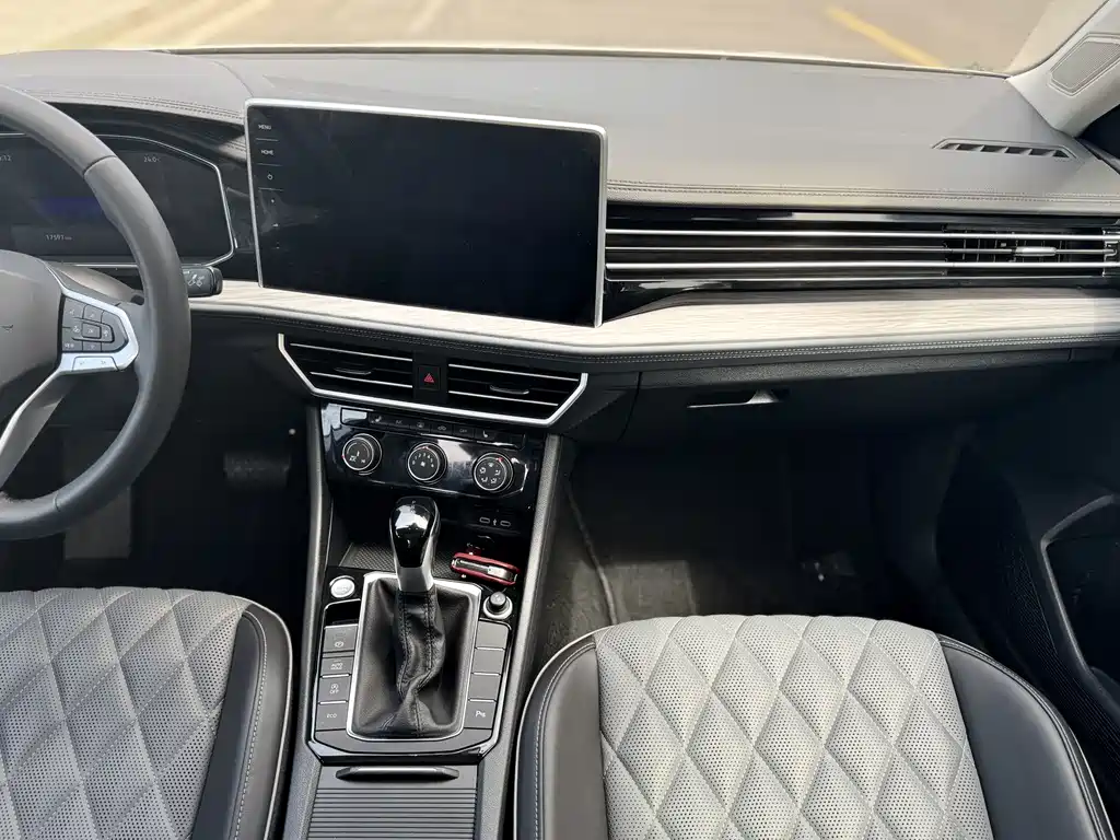 Volkswagen Sagitar — миниатюра 13