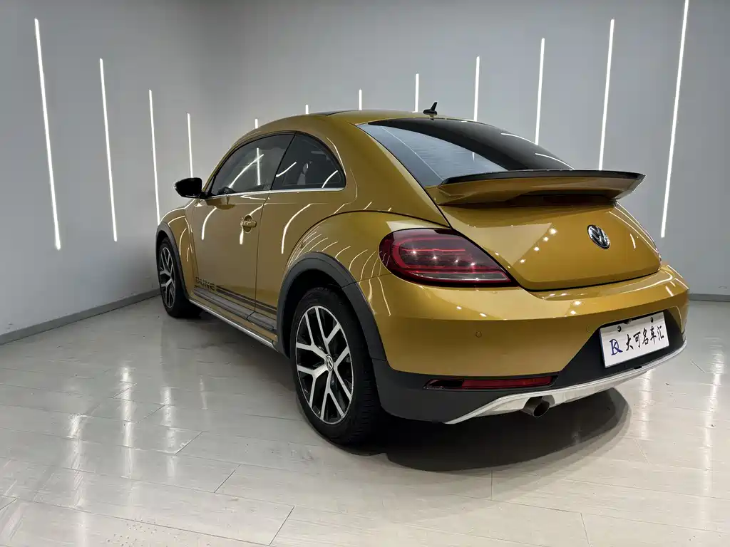 VOLKSWAGEN BEETLE