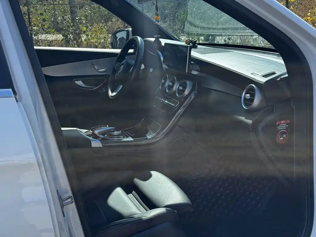 Mercedes-Benz GLC — миниатюра 10