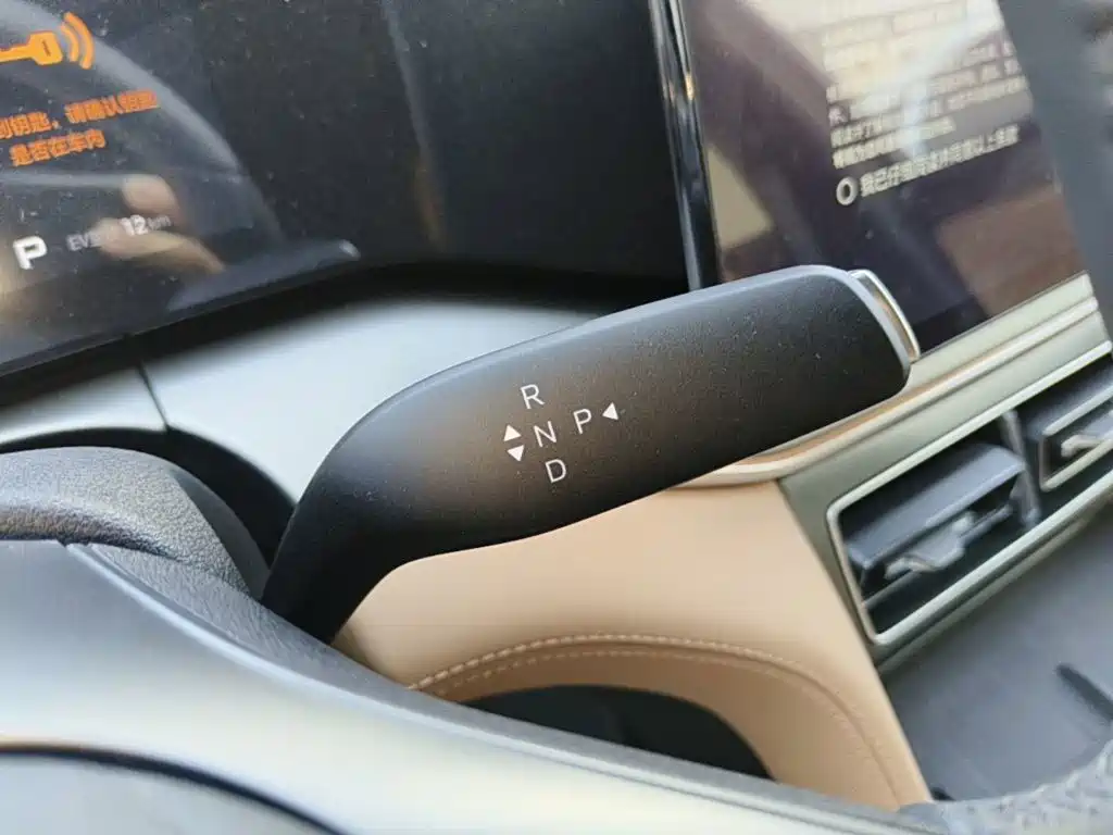 BYD L DM-i — миниатюра 14