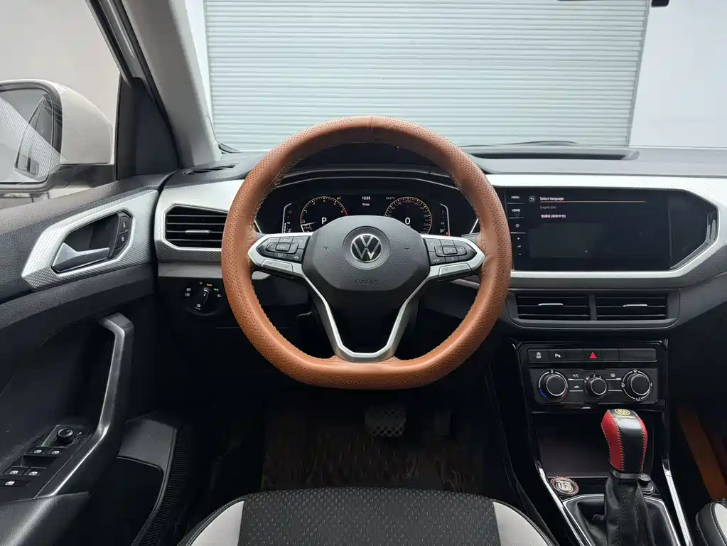 VOLKSWAGEN EXPLORING THE SHADOW