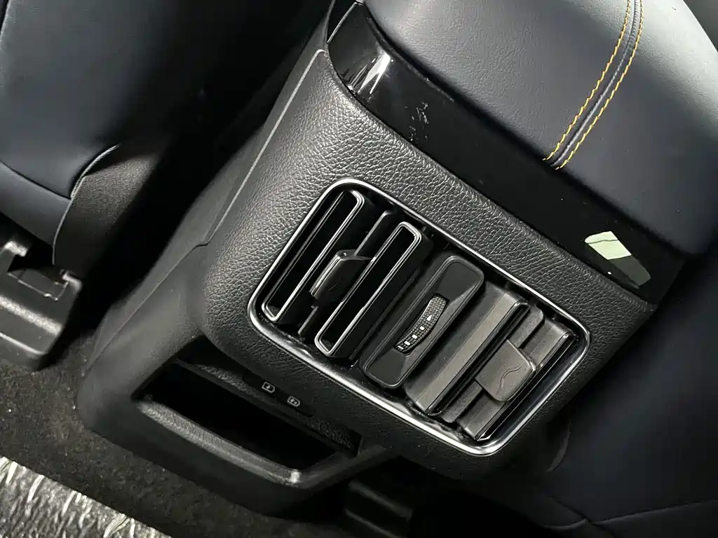 BYD PLUS New Energy — миниатюра 10