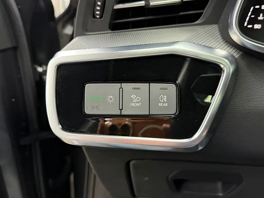 Audi A6L — миниатюра 18