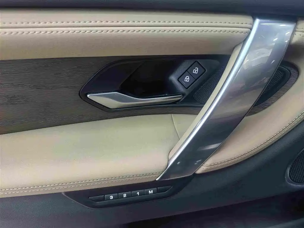 Land Rover Discovery Sport — миниатюра 13