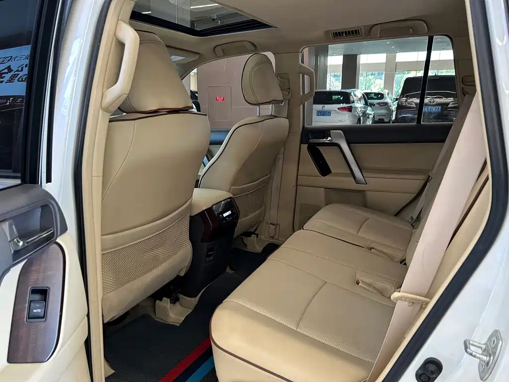 Toyota Prado (Import) — миниатюра 19