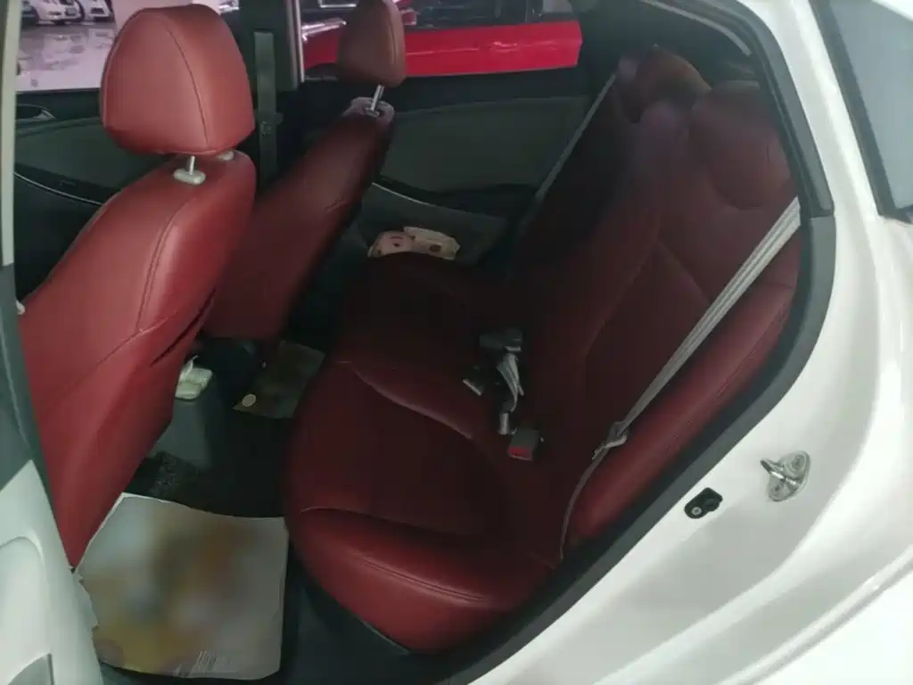 Hyundai Verna — миниатюра 17