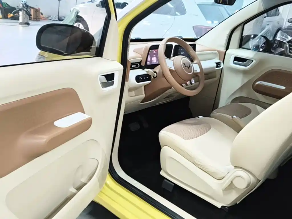 Wuling MINIEV — миниатюра 16