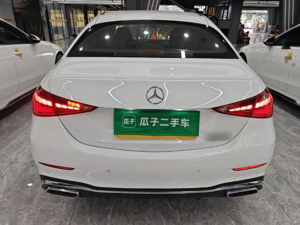 Mercedes-Benz C-Class — миниатюра 6
