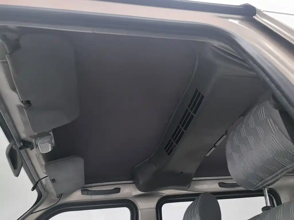 Wuling Rongguang — миниатюра 14