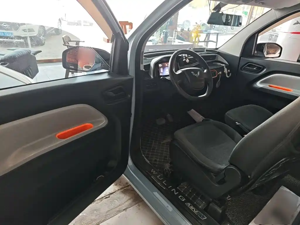 Wuling MINIEV — миниатюра 16