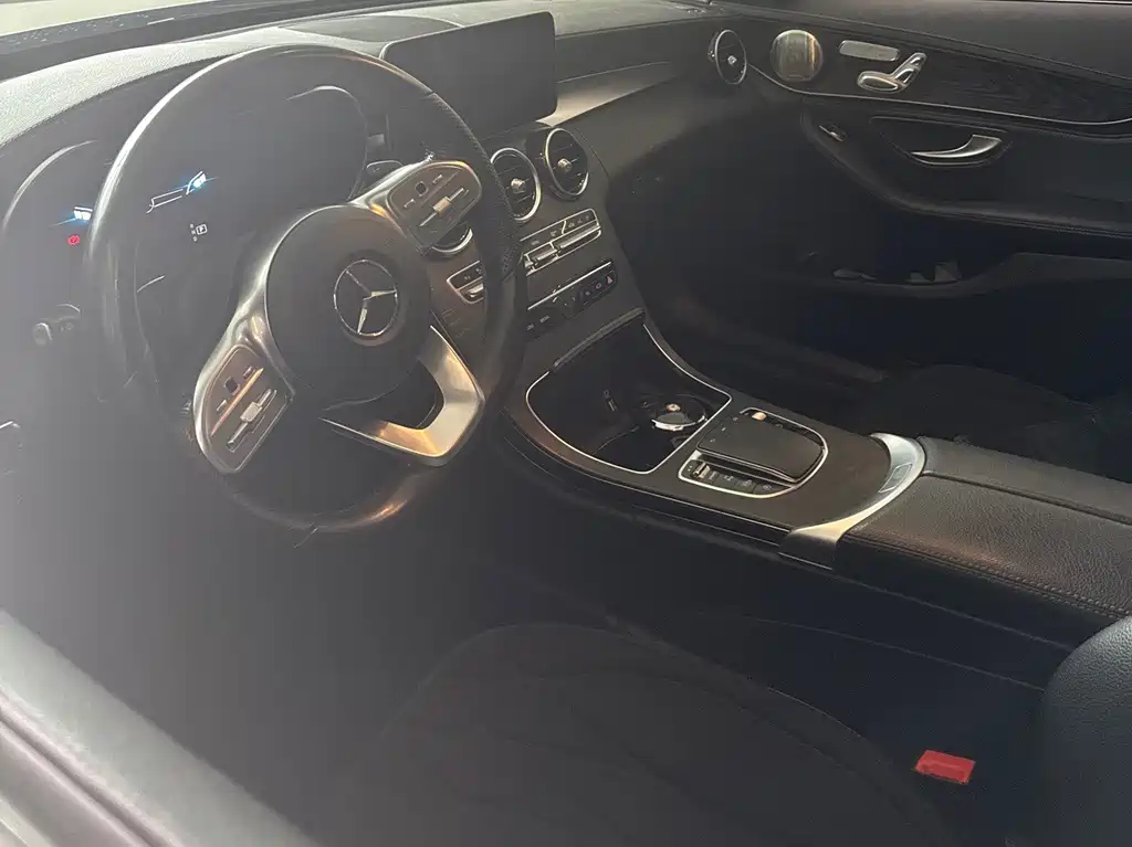 Mercedes-Benz C-Class — миниатюра 6
