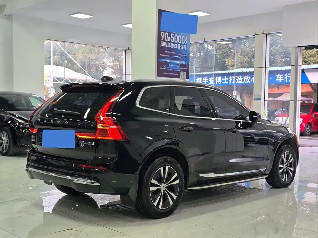 Volvo XC60 2023 B5 Luxury