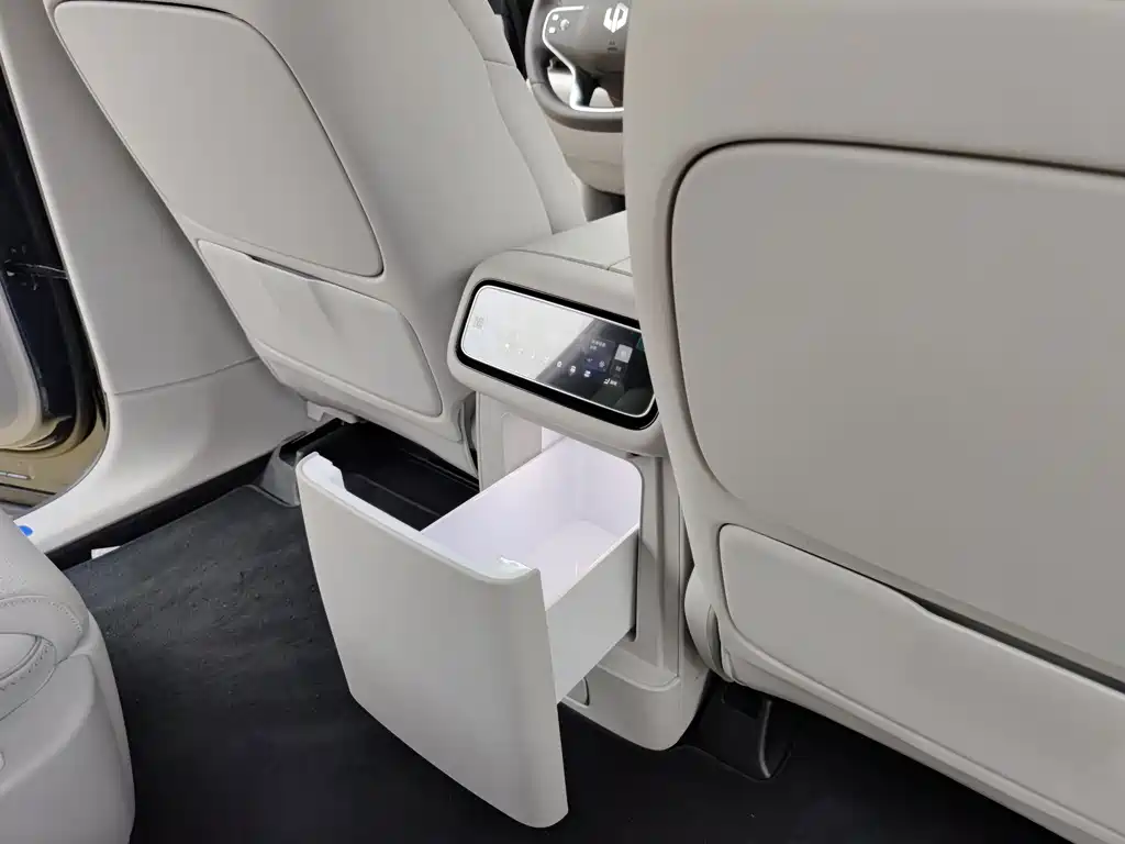 Leapmotor Leapmotor D19 — миниатюра 20
