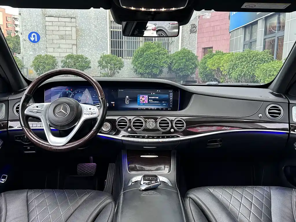 Mercedes-Benz S-Class — миниатюра 7