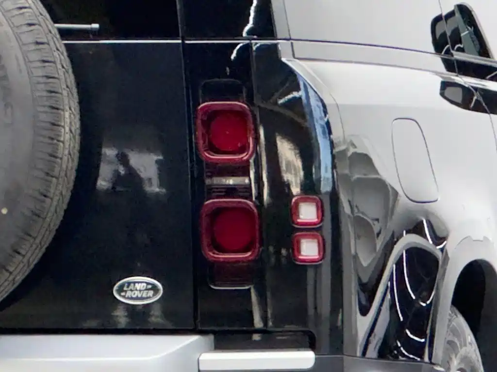 Land Rover Defender — миниатюра 6