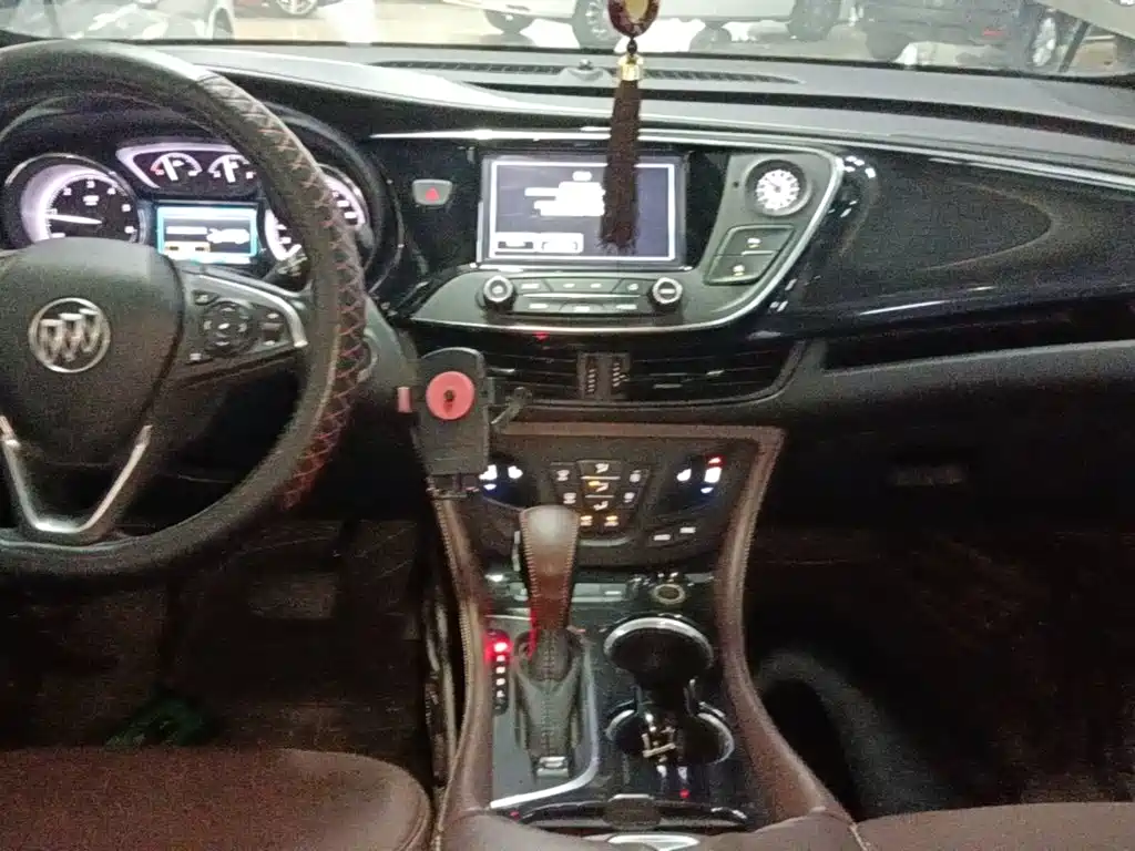 Buick Envision Plus — миниатюра 13