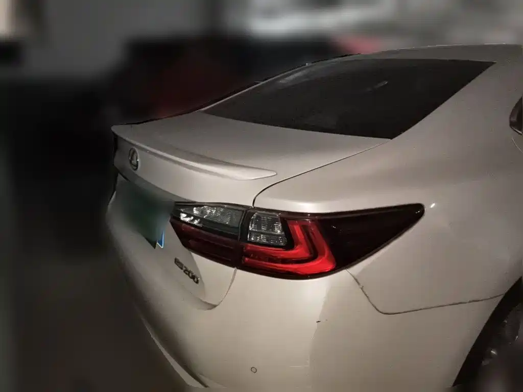 Lexus ES — миниатюра 5