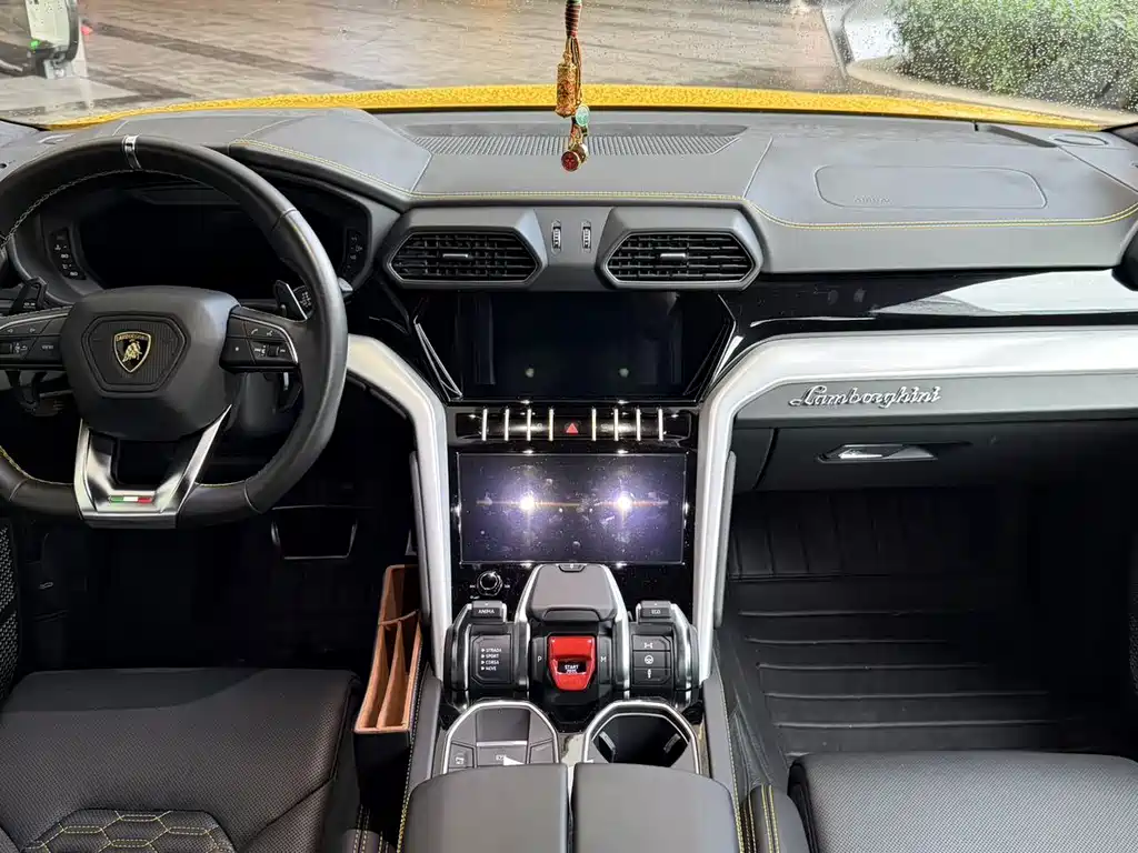 Lamborghini Urus 2021 4.0T V8