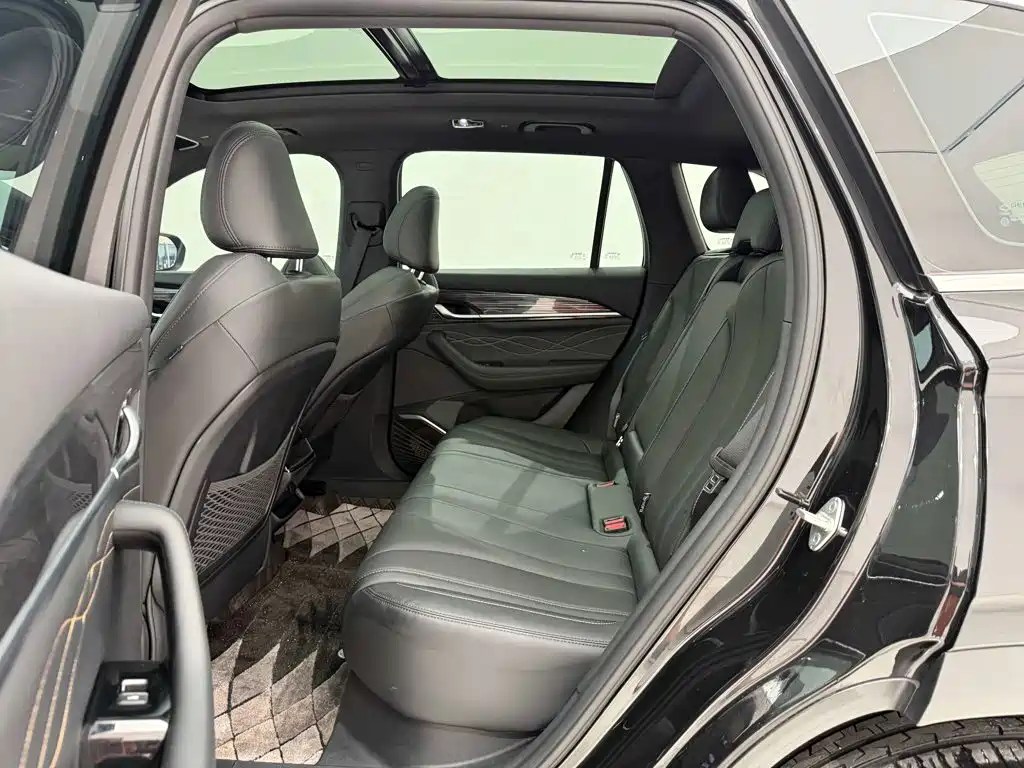 Geely Xingyue L — миниатюра 19