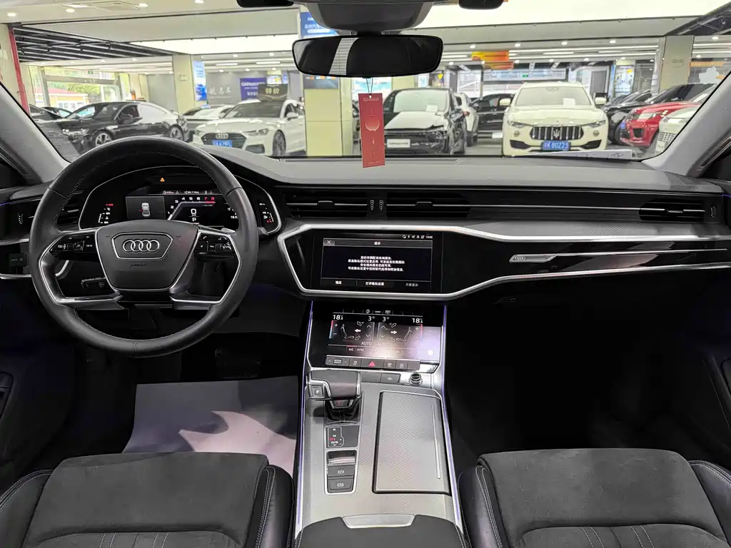 Audi A7L — миниатюра 10