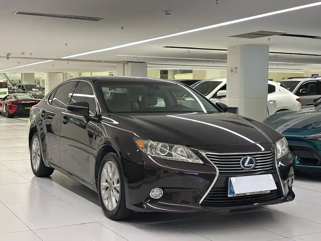 Lexus ES — миниатюра 3