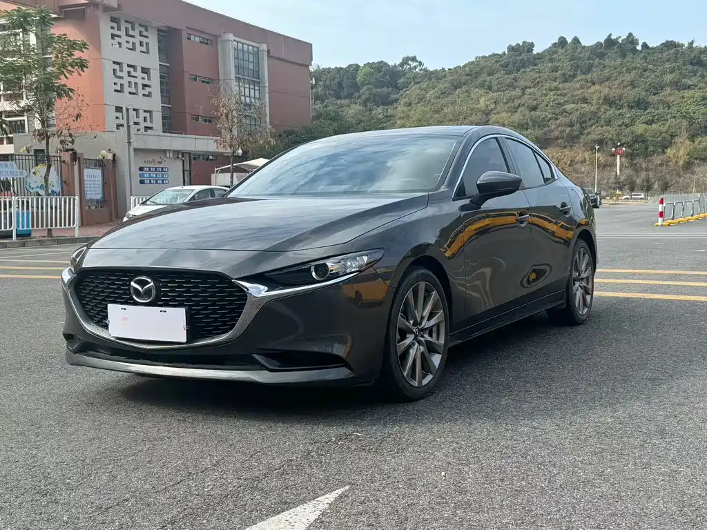Купить Mazda 3 Axela