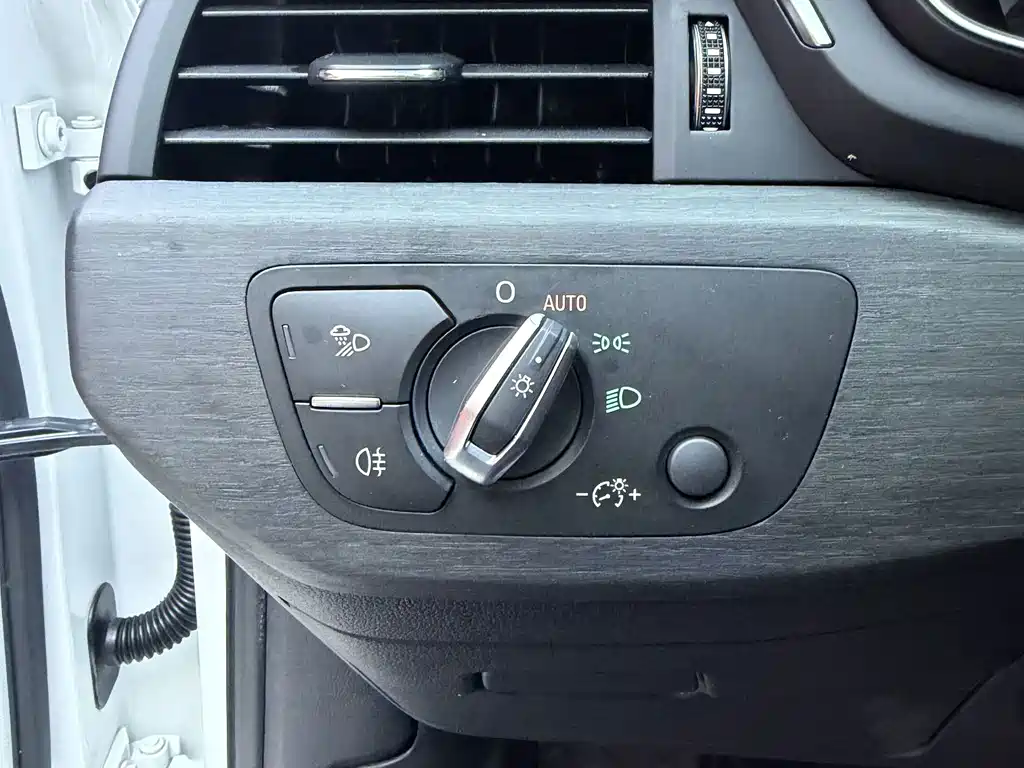 Audi A4L — миниатюра 10