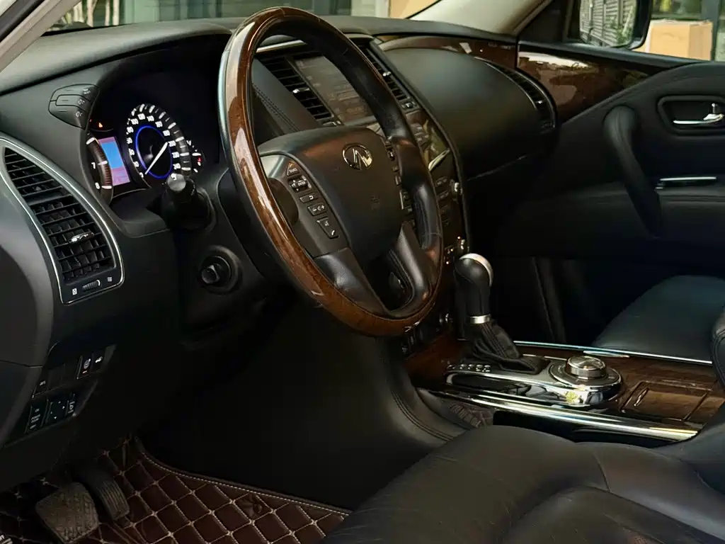 Infiniti QX 2011 QX56