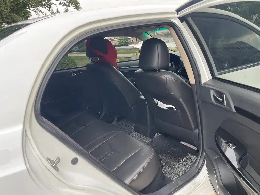 BYD e5 — миниатюра 10