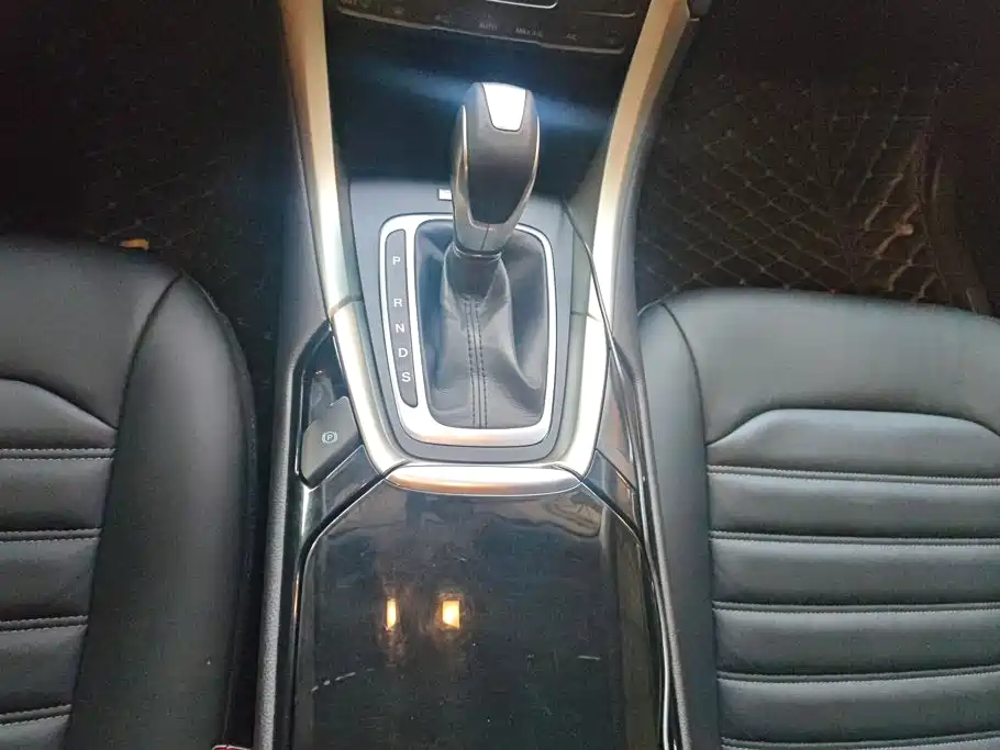 Ford Mondeo — миниатюра 16