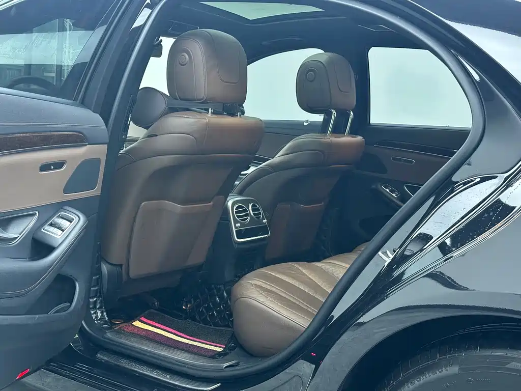 Mercedes-Benz S-Class — миниатюра 8
