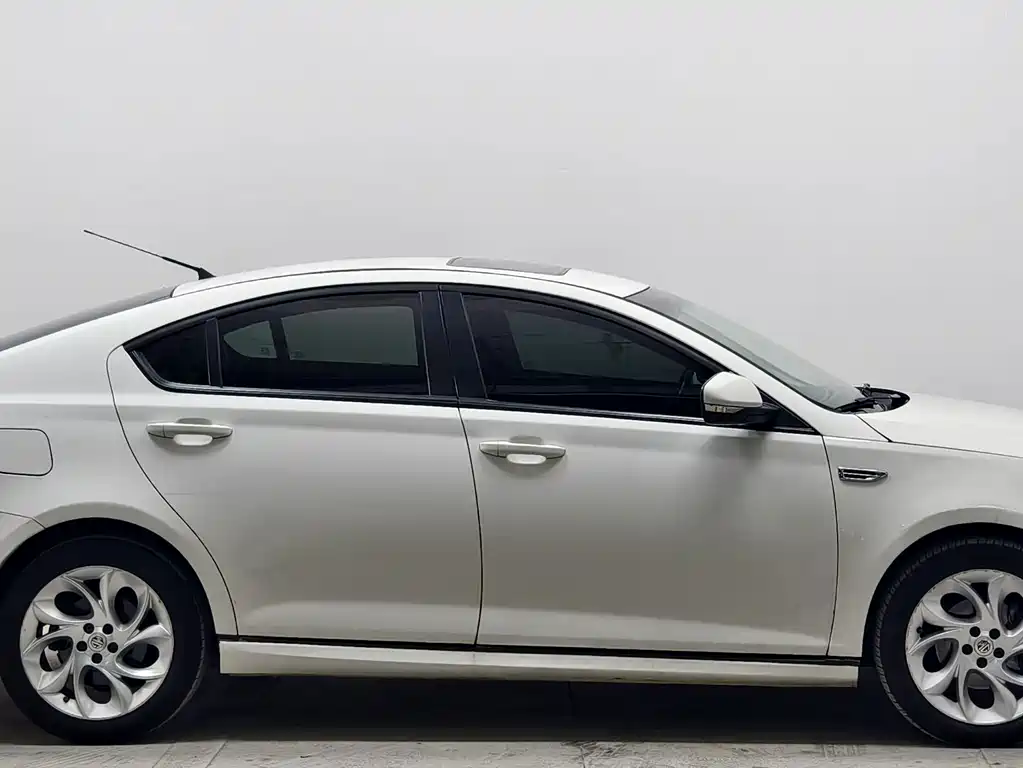 MG MG6 — миниатюра 8