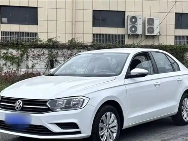 VOLKSWAGEN BORA 2021