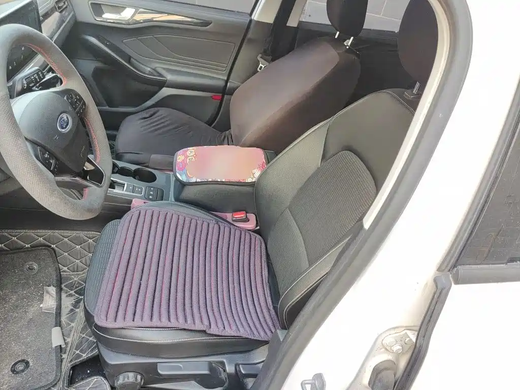 Ford Focus — миниатюра 16