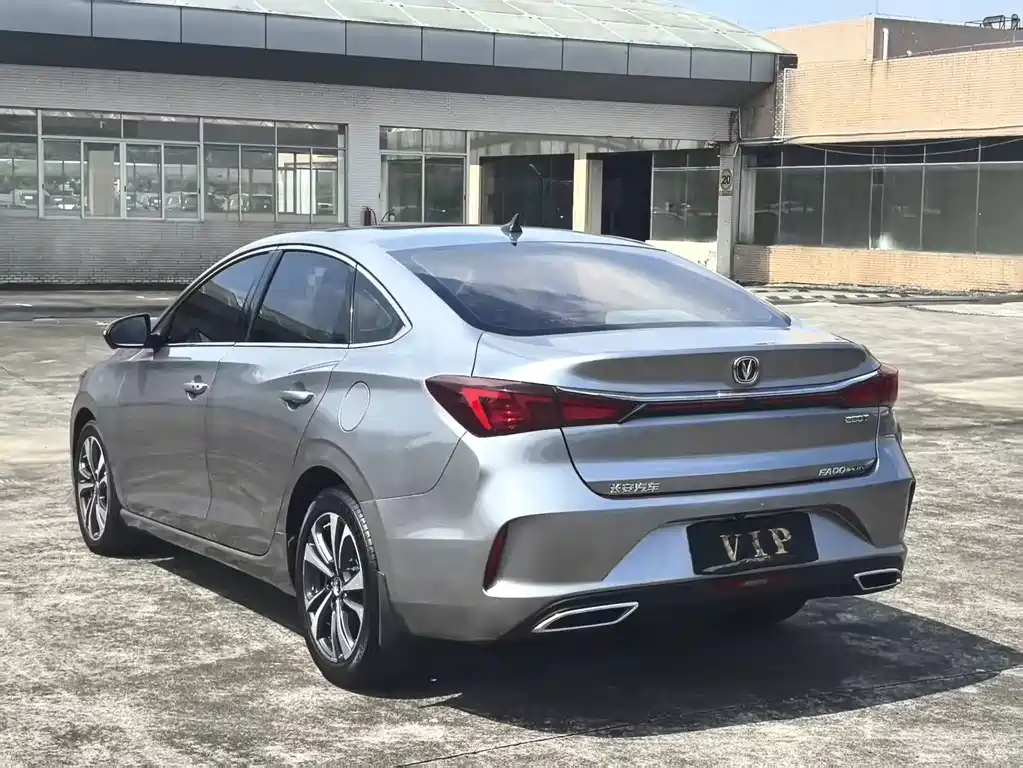 Changan Eado — миниатюра 9