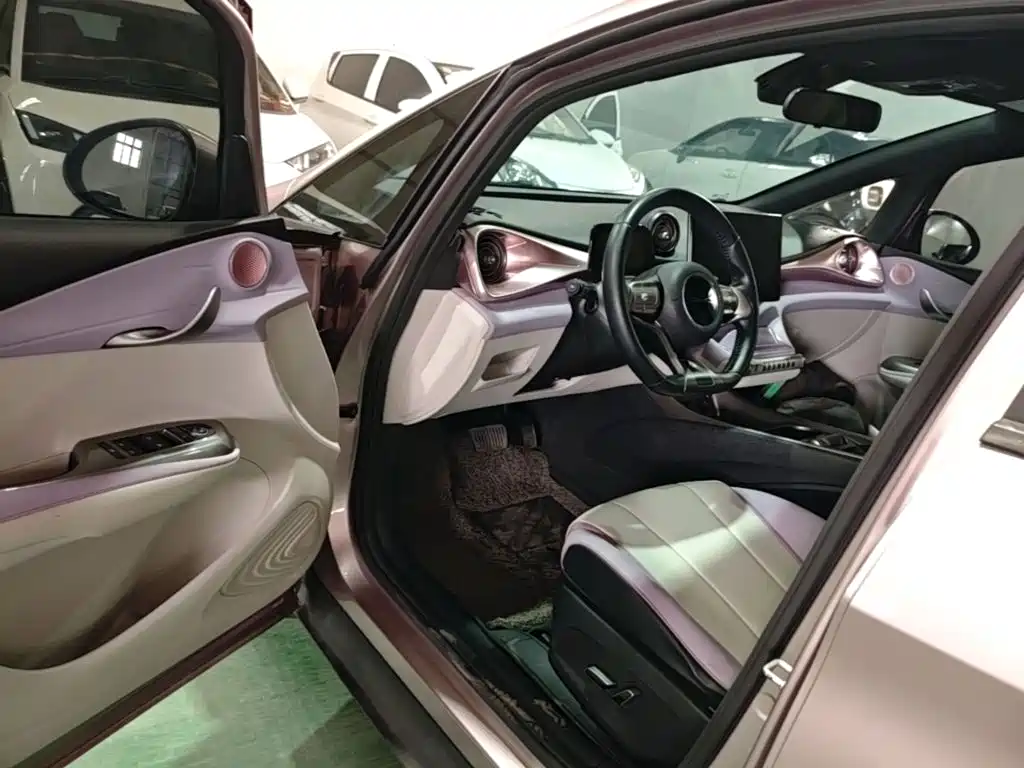 BYD Dolphin — миниатюра 16