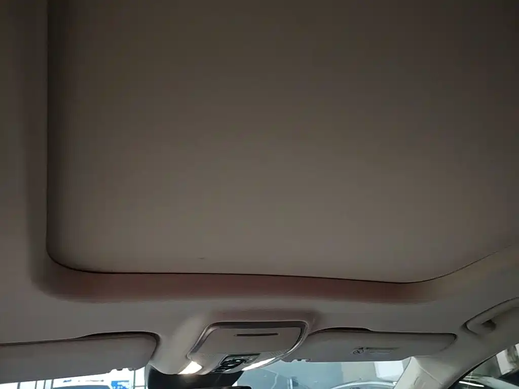 Hongqi Hongqi HS7 PHEV — миниатюра 18