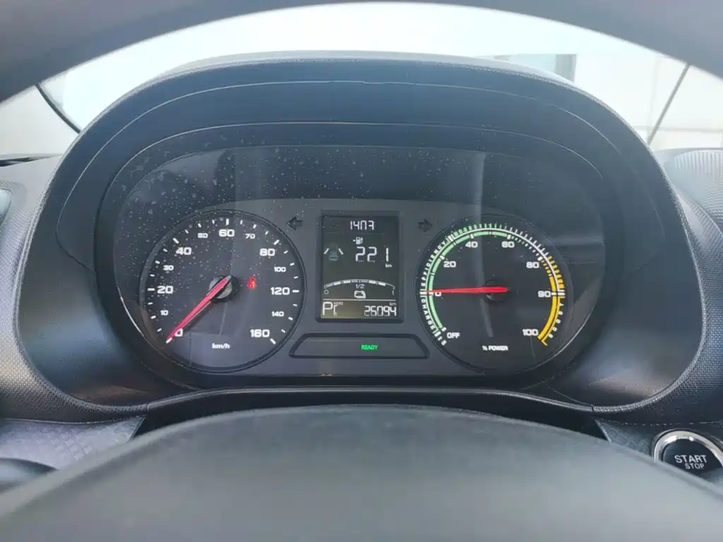 Roewe Clever — миниатюра 12