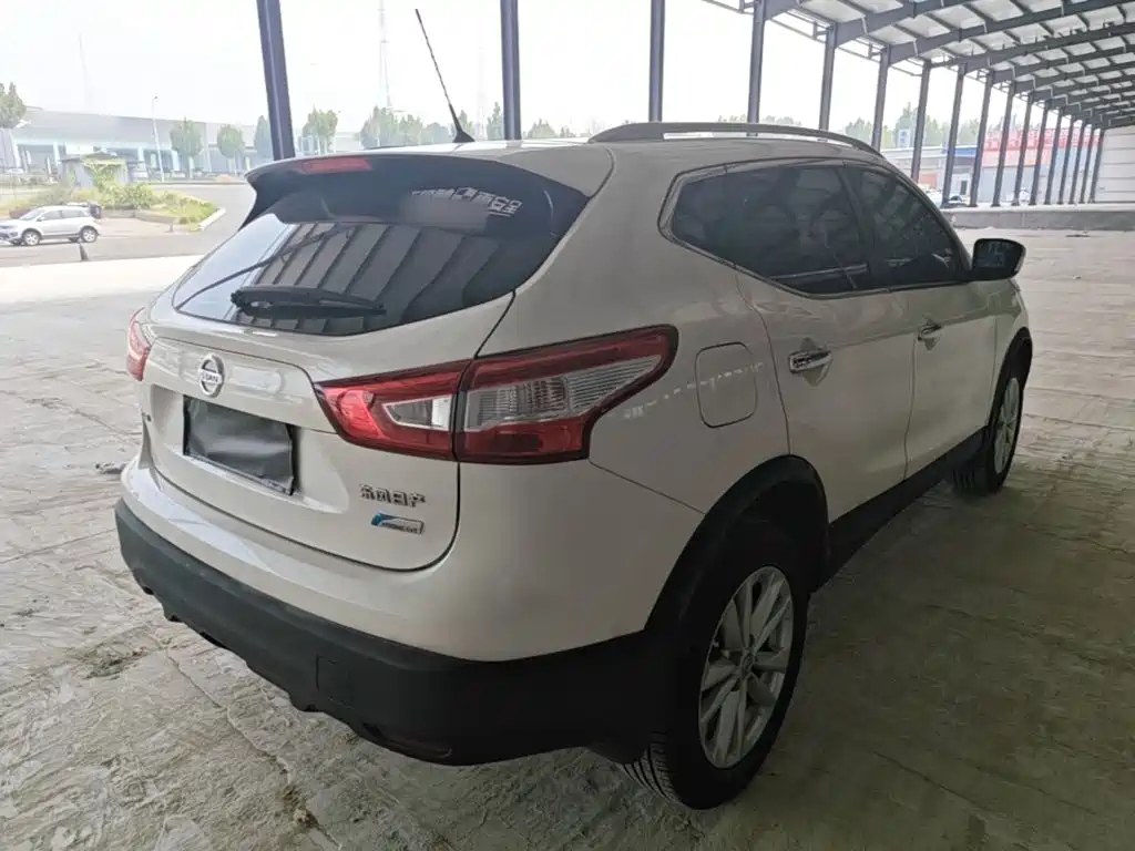 Nissan Qashqai — миниатюра 7