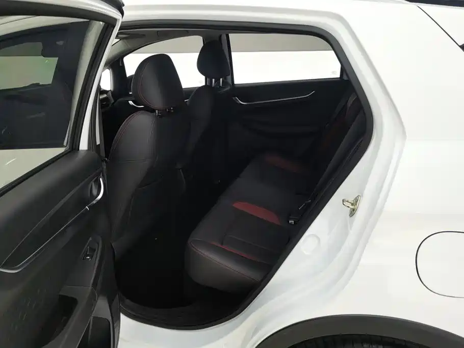 Geely Vision X3 — миниатюра 11