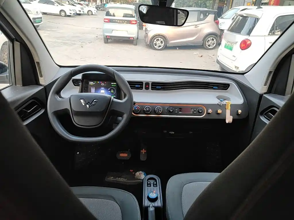 Wuling MINIEV — миниатюра 10